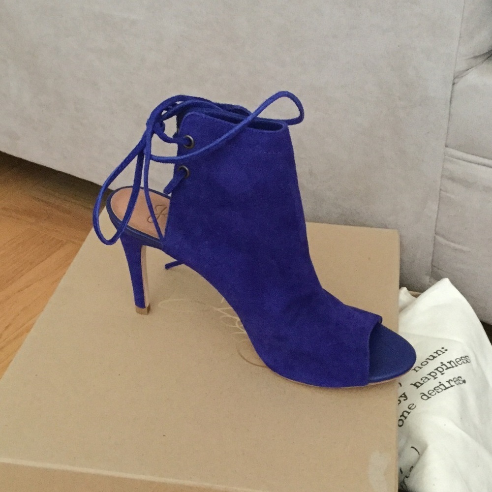 Joie peep toe booties